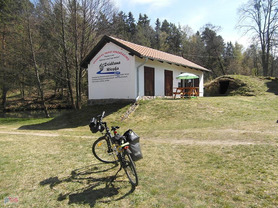 Rower w rezerwacie Źródła Rzeki Łyny