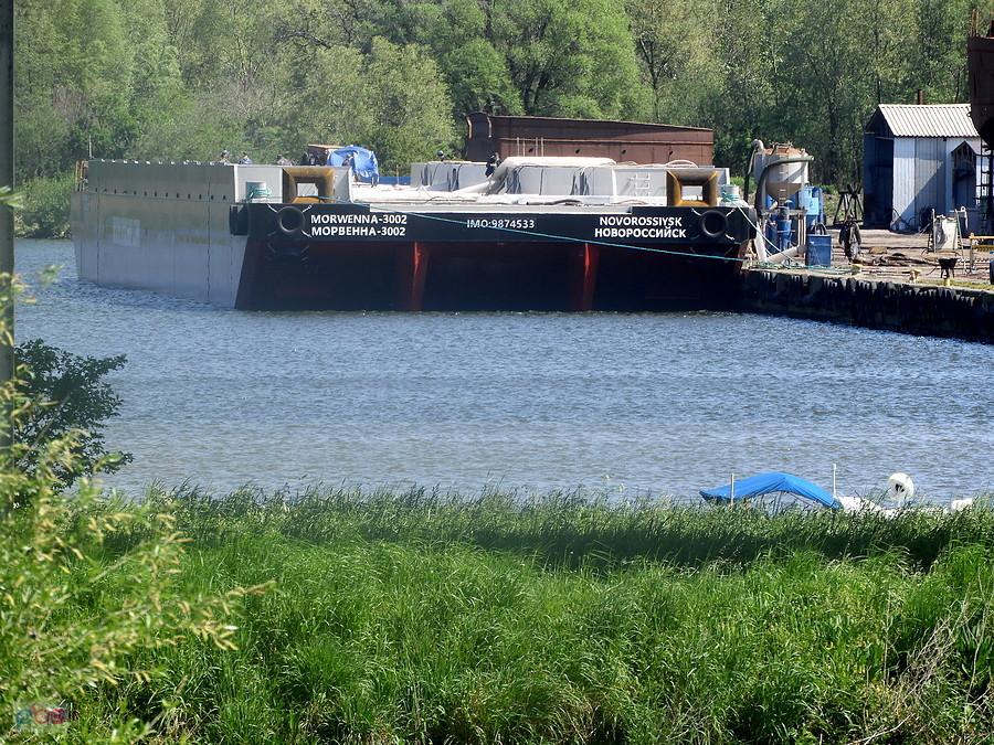 Port barkowy Kombinatu Azoty w Policach.