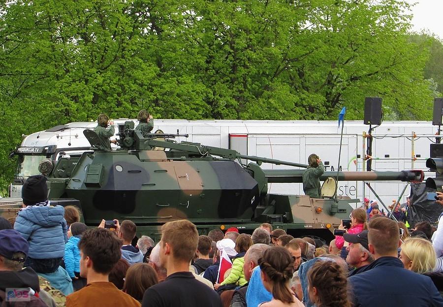 Armatohaubica Dana