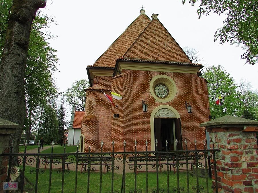 Front świątyni cegłowskiej