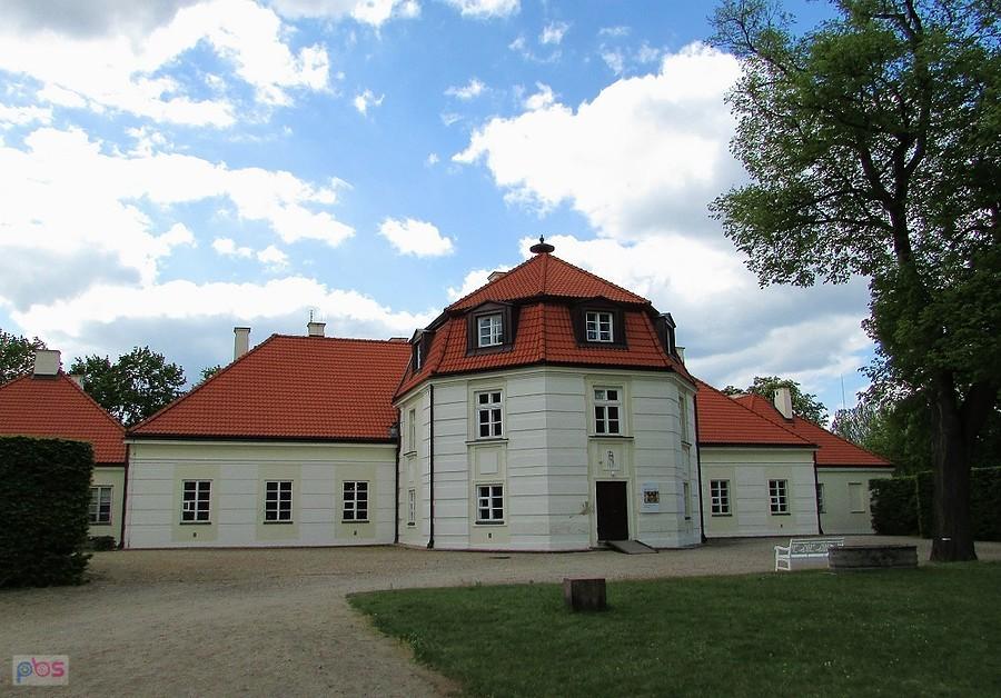 Nieborów - browar zamieniony na manufakturę majoliki