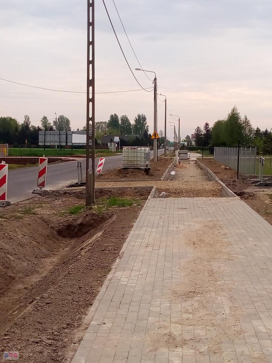 I tu już zaczęły się problemy. Przejechałam na jezdnię..