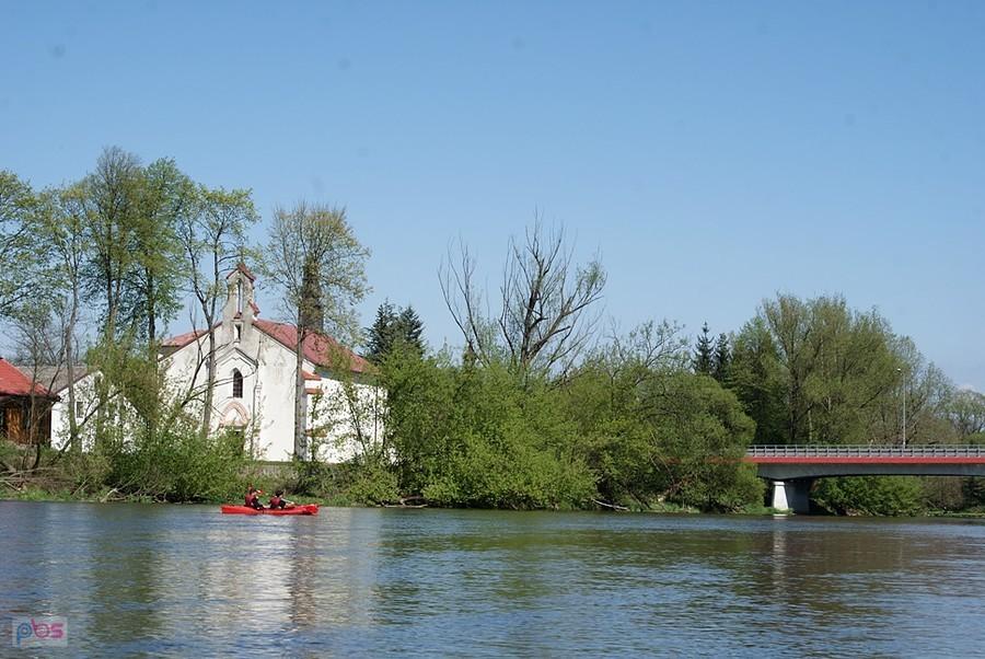 Parafia i most inowłodzki