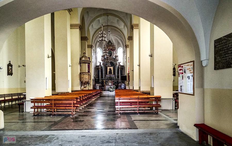 W kościele w Lubochni