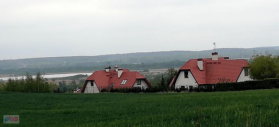 Fragment Siadła Dolnego w lekkiej mgle.