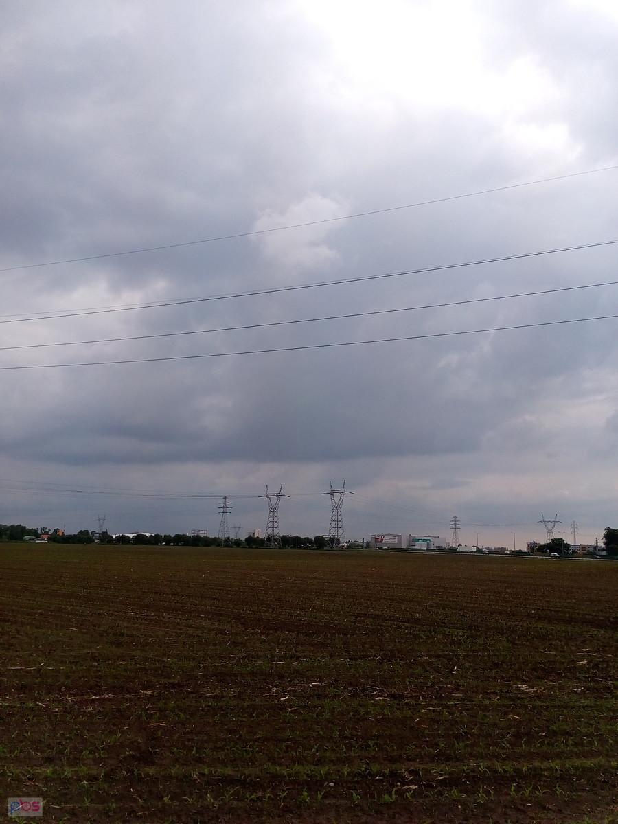 Te chmury nie wróżyły nic dobrego...chwilę później skropliły się nade mną