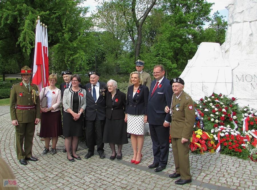Weterani bitwy o Monte Cassino z córką gen. Andersa