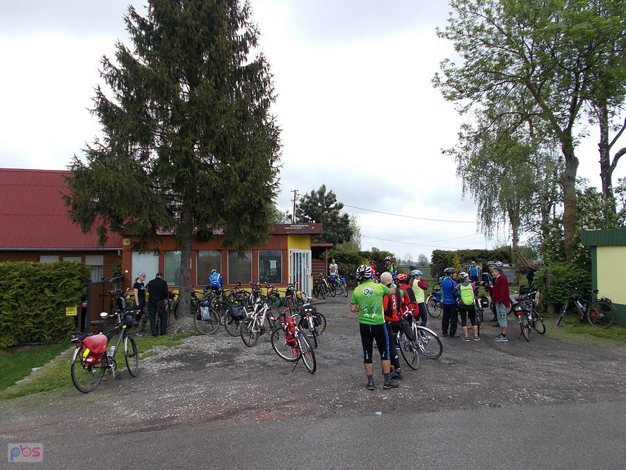 Grupa Rowerowa STOP - popas w Kępniewie