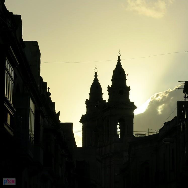 Kościół o zachodzie słońca - Luqa - Malta