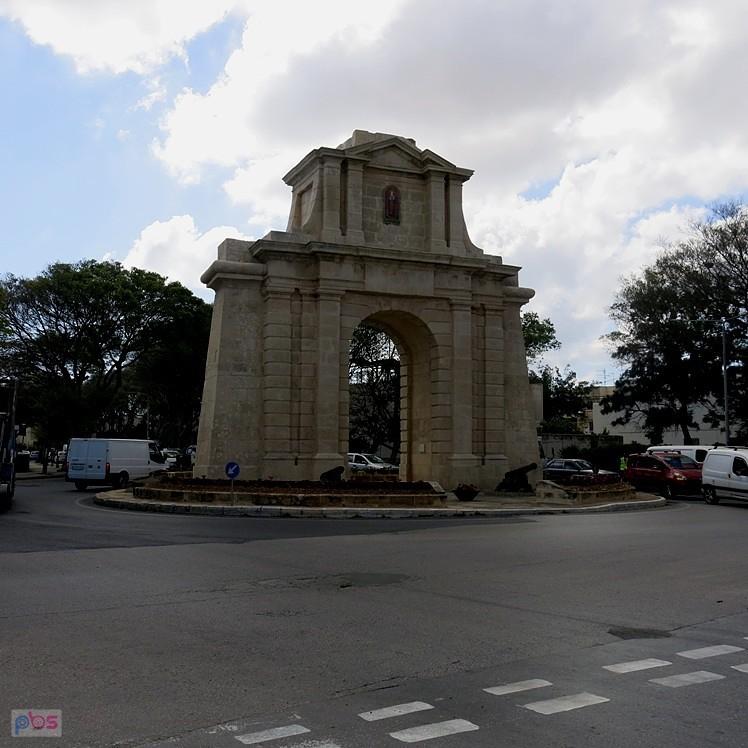 Maltański łuk triumfalny