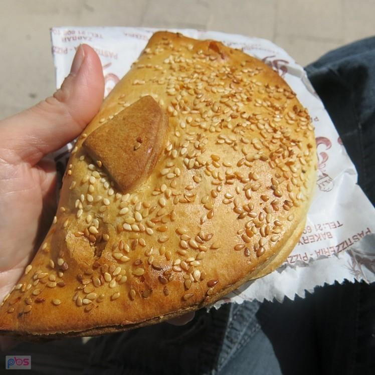 Wielka i pyszna, gorąca pastizzi - Malta