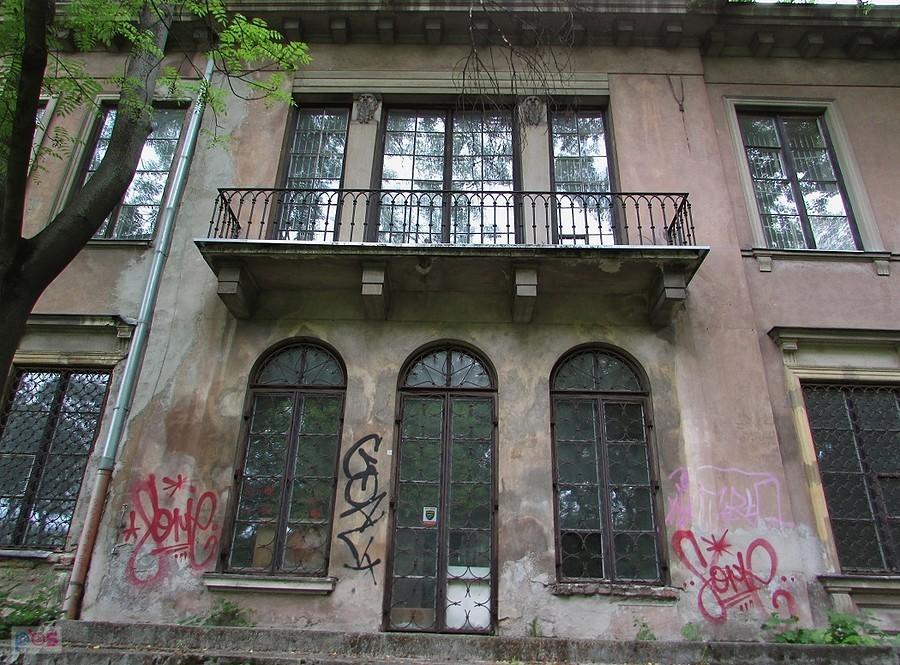 Sprywatyzowany Pałac Błękitny od ponad 8 lat czeka na remont