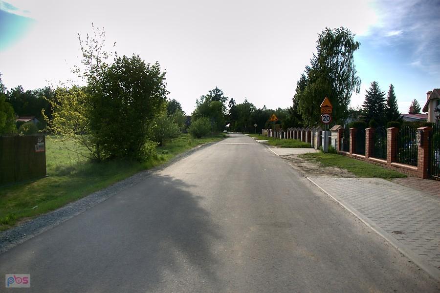gdy ostatnio jechałem ul. Długą w Morzyczynie asfaltu nie było :)