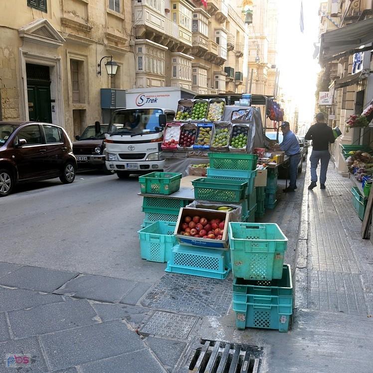 Sklep wazrzywno-owocowy - Valletta - Malta