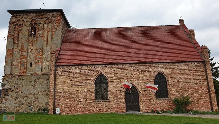 NASTAZIN (niem.Hermelsdorf) Kościół filialny p.w. św. Anny z XVw.