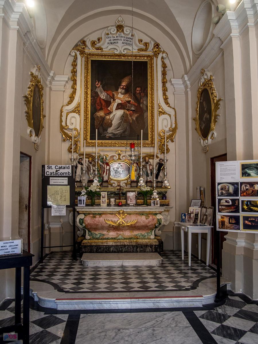 Wnętrze kościołka