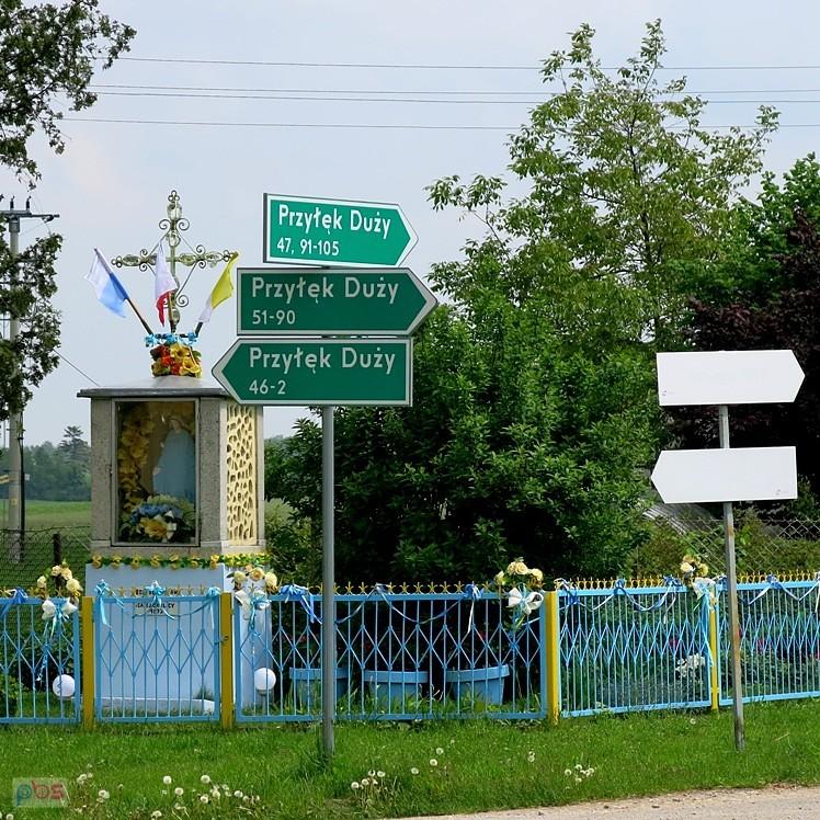 Na skrzyżowaniu, w pobliżu pasieki