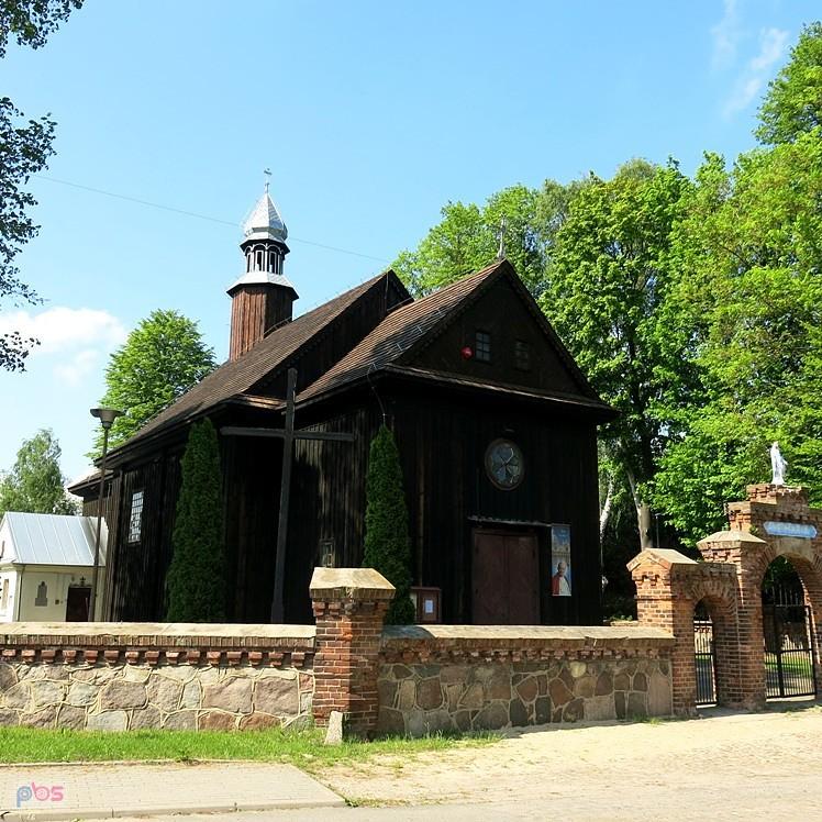 Drewniany kościółek pw. św. Wojciecha z 2 poł. XVII w. w Niesułków - Kolonia