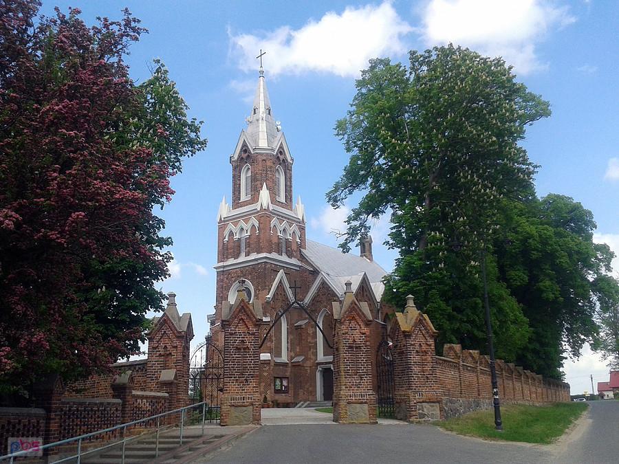 Racięcice. Neogotycki kościół Narodzenia Najświętszej Maryi Panny z 1900 r.