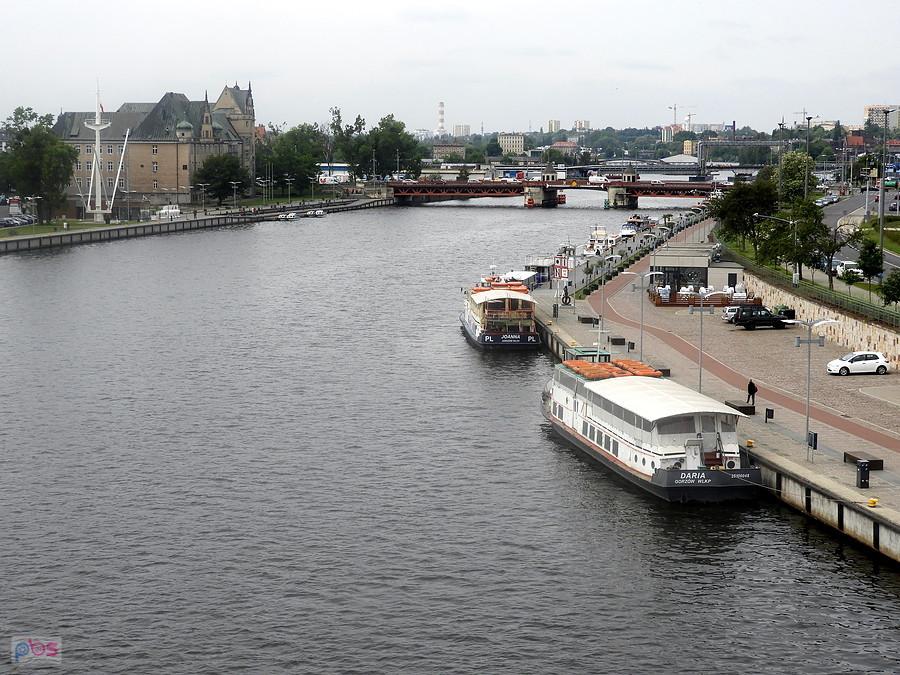 Odra pod Wałami Chrobrego.