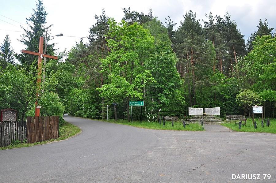 Błojec - Skrzyżowanie - Pomnik