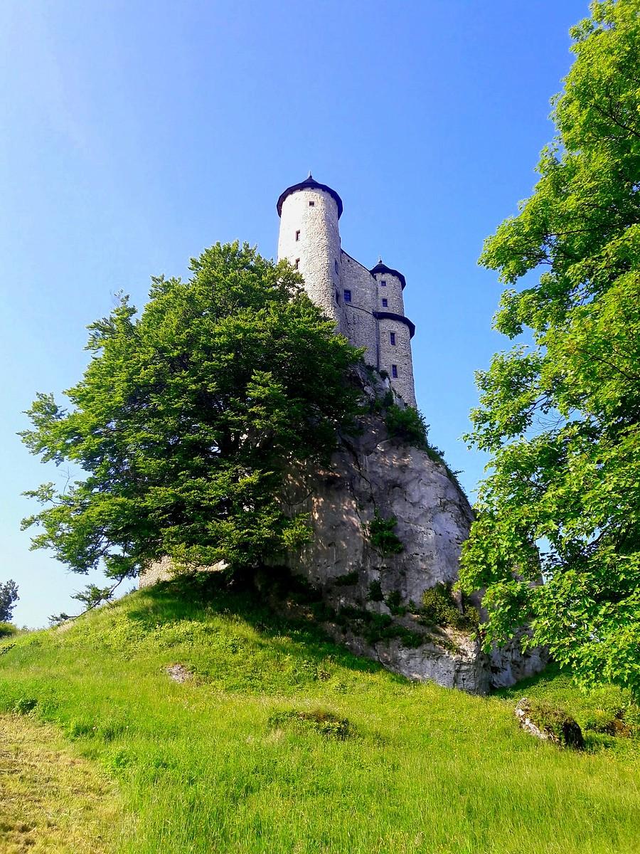 Zamek w Bobolicach z innej niż zazwyczaj perspektywy.