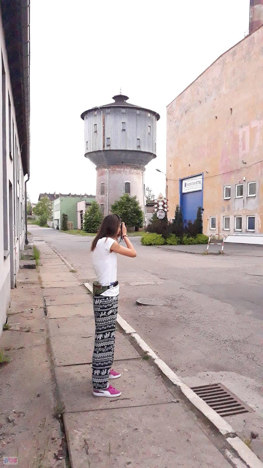 kto komu robi zdjęcia?