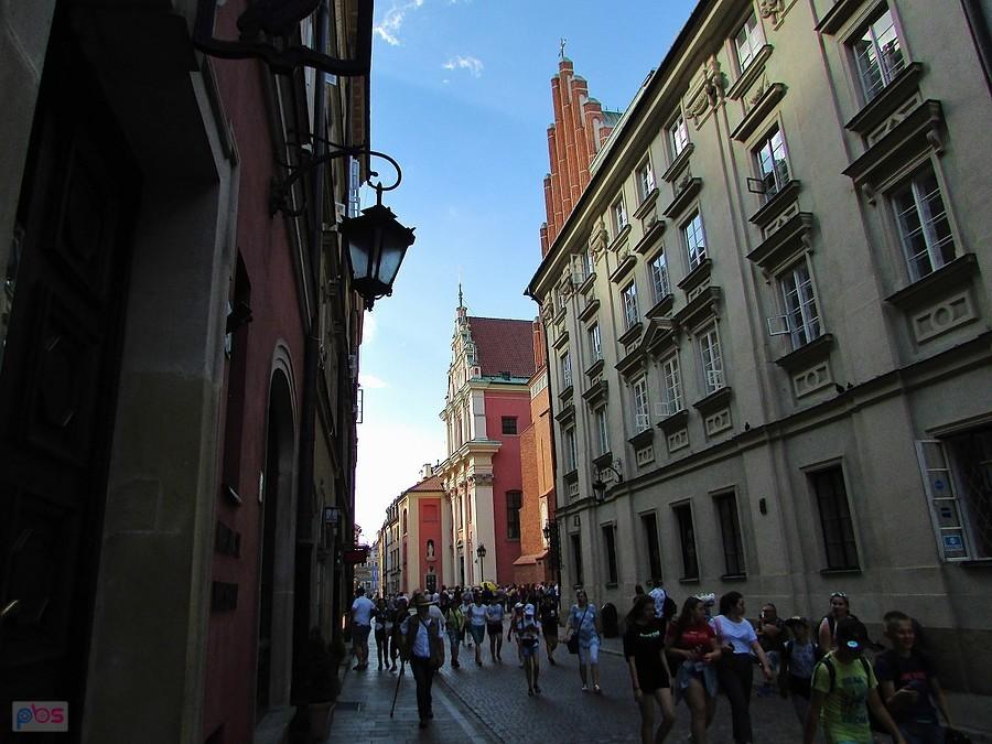 Świętojańska przy kamienicy Seminarium Duchownego
