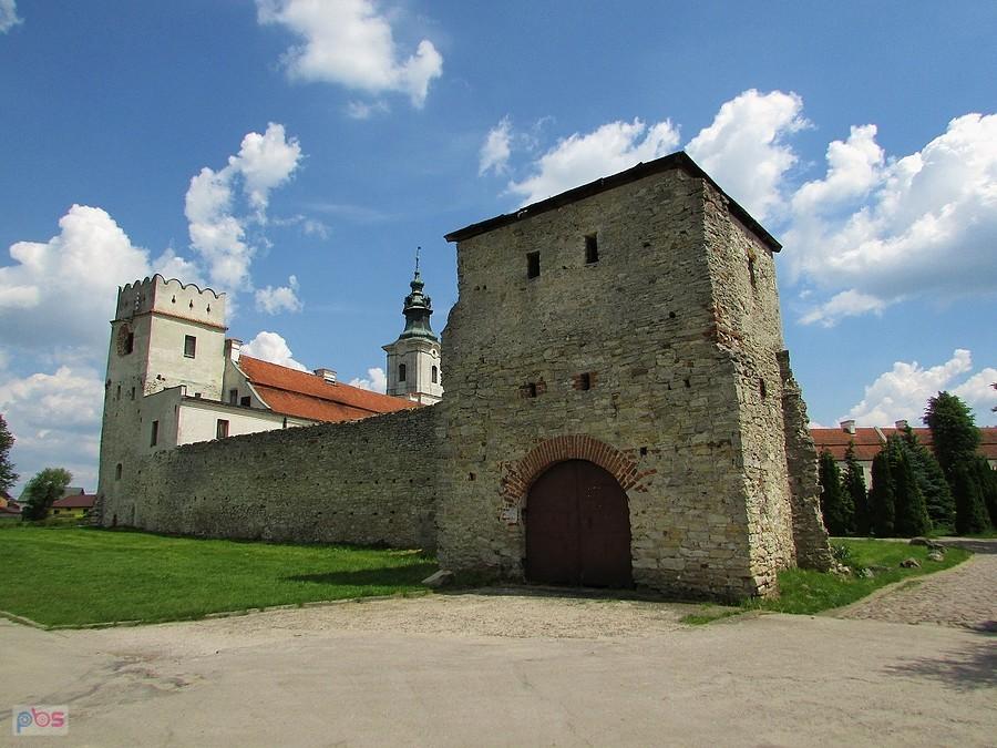 Podklasztorze - baszta rycerska