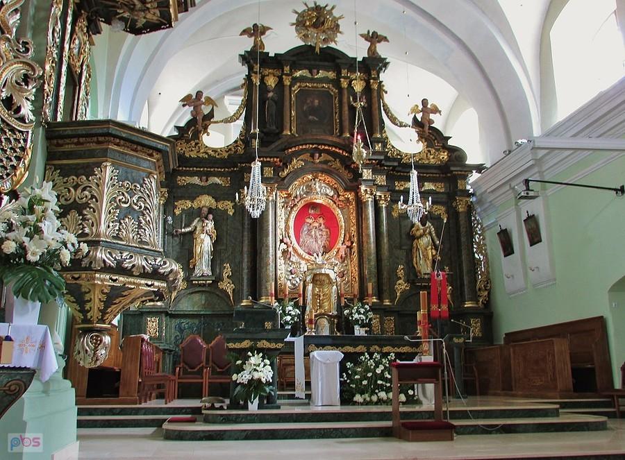 Smradzewice - ołtarz w kościele św. Anny