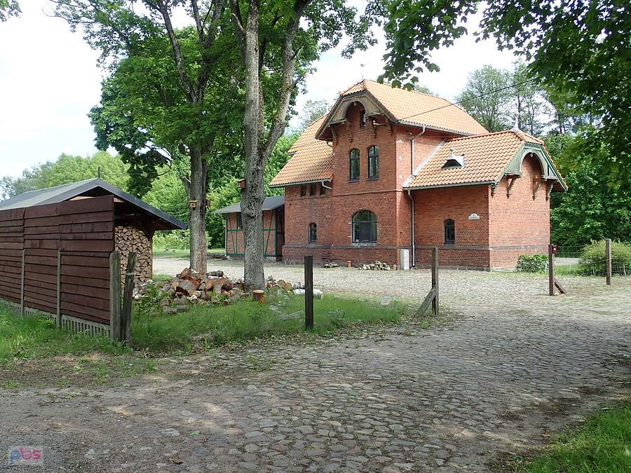 Stacja kolejowa Puchałowo (nieczynna)