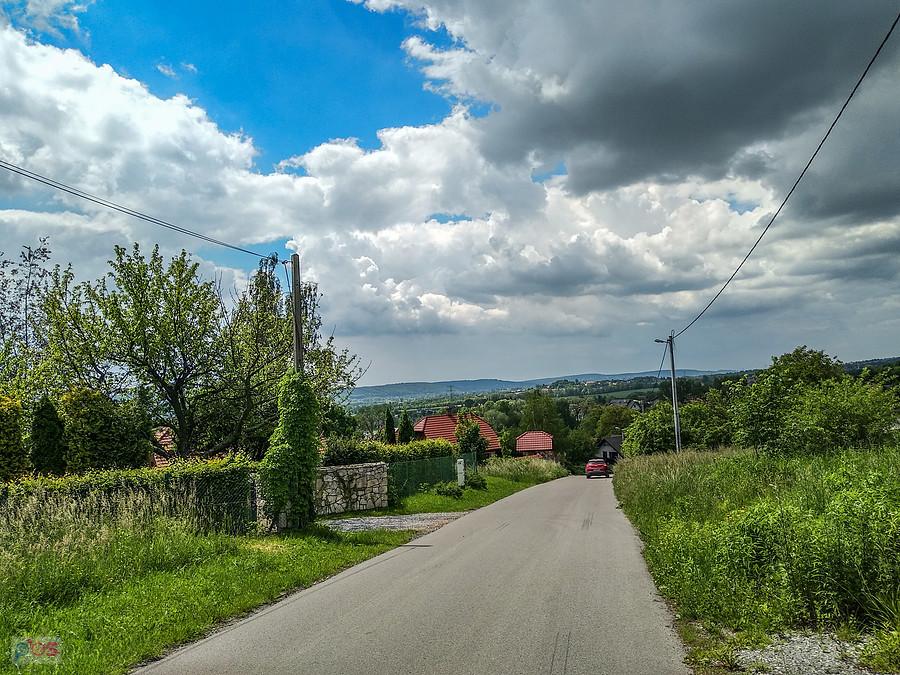 Między Gackami, a Bolechowicami