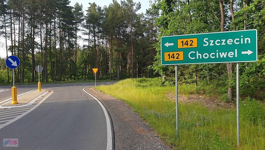 Wjazd na "Chociwelkę" za Sownem