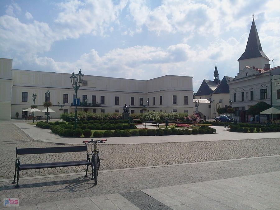 Frysztat pałac i kościół