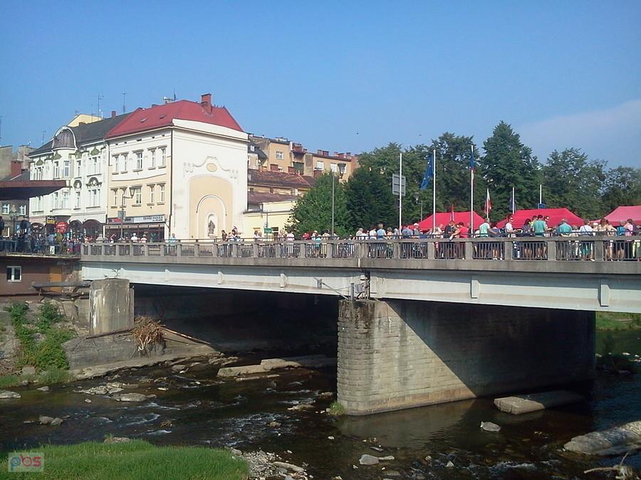 Most Przyjaźni z tłumem