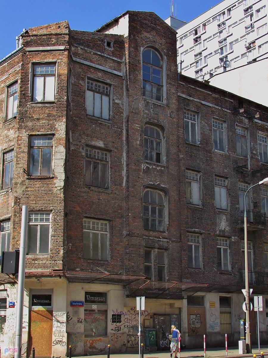 Kamienica na rogu Krochmalnej i Żelaznej