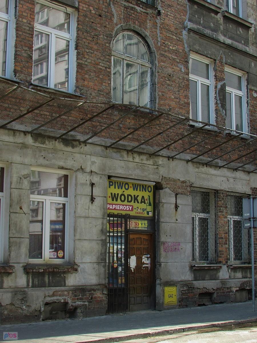Kamienica Katzów od stony ul. Pereca (d. Ceglanej)
