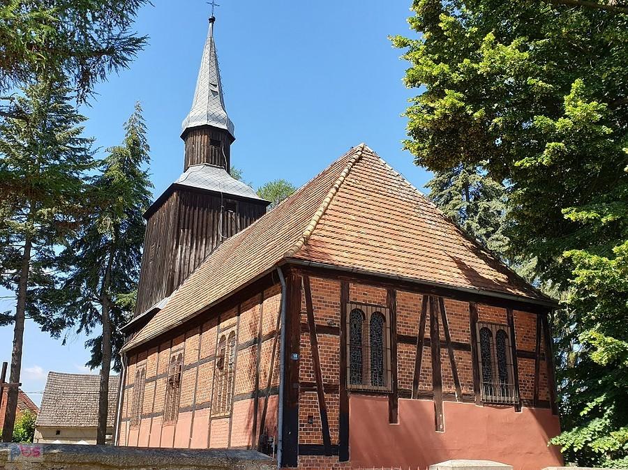 SZCZECIN – PŁONIA (niem.Buchholz) Kościół parafialny przy ul. Klonowej, p.w. Najświętszej Rodziny z XIX w.
