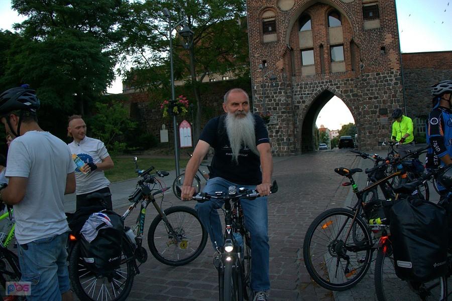 pojawił się i siwobrody