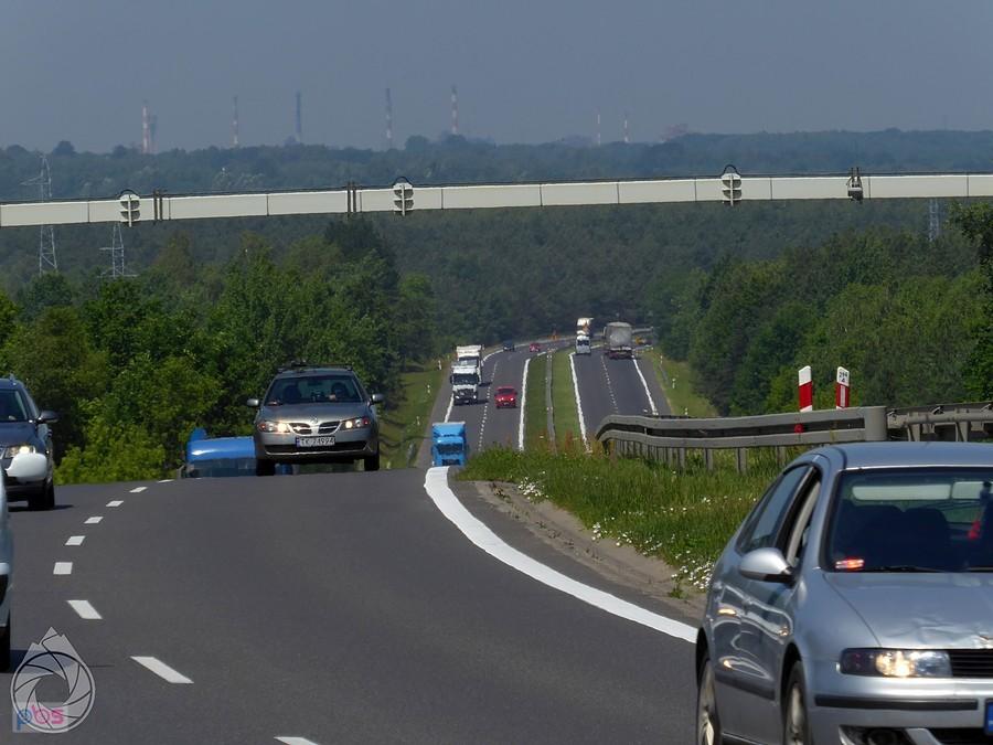 droga z Olkusza jest dość ruchliwa