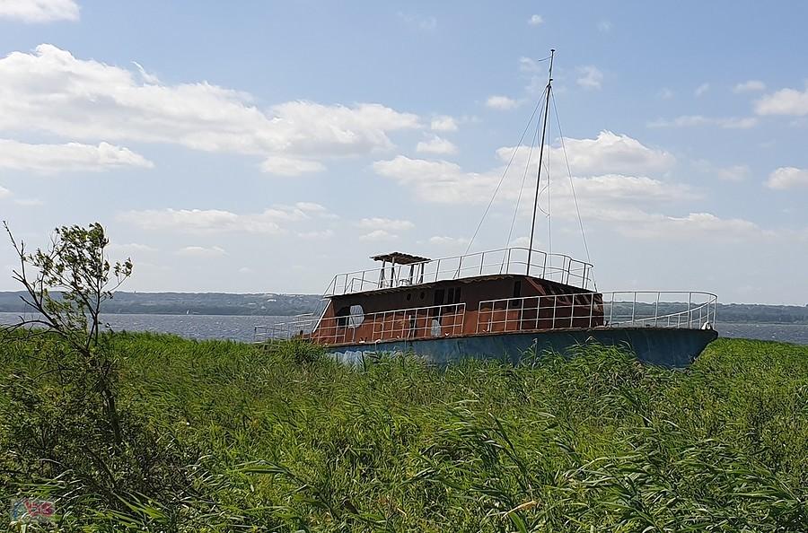 Porzucany obiekt pływający