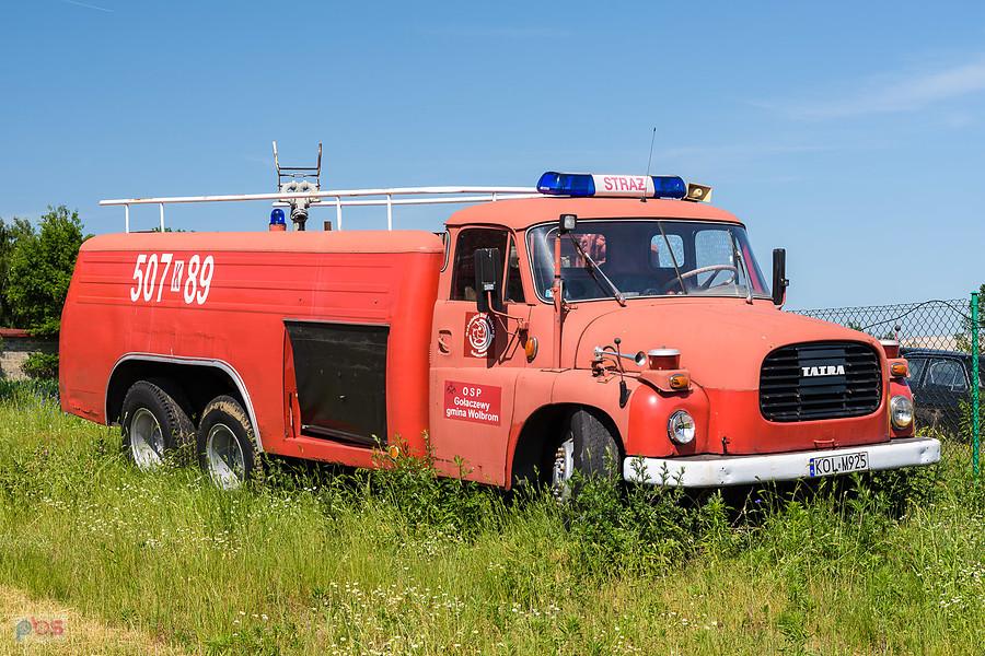 Zabytkowy wóz strażacki w miejscowości Tuchań