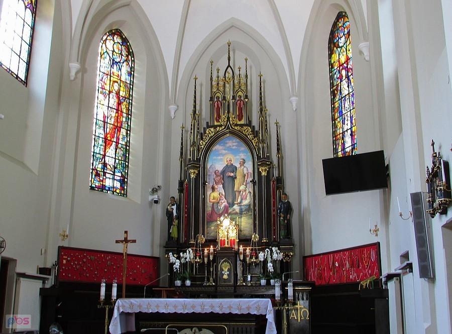 Ołtarz w kościele Dzieciątka Jezusus