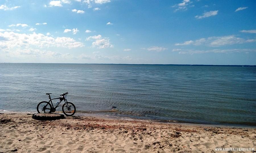 Na plaży nad Zalewem Wiślanym