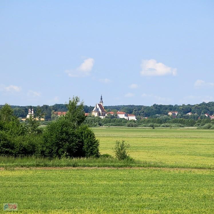 Miasteczko w oddali