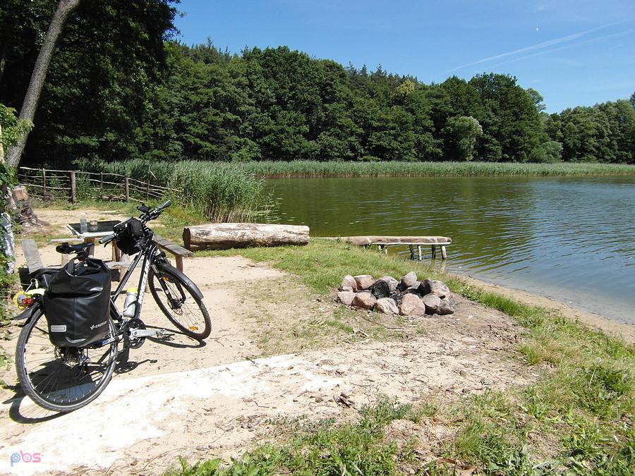 Ukryta plaża - Jezioro Wierzchucińskie Małe