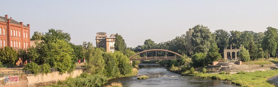 Kładka nad rzeką w Gubinie