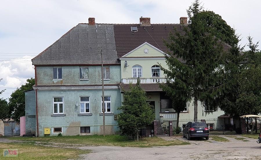 Kurcewo (niem. Krüssow) Dwór z początku XXw.