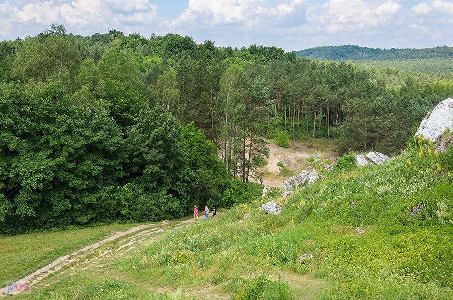 Spod zamku w Bobolicach - widok na północny zachód