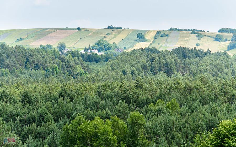 Widok spod zamku w Bobolicach w kierunku Zdowa